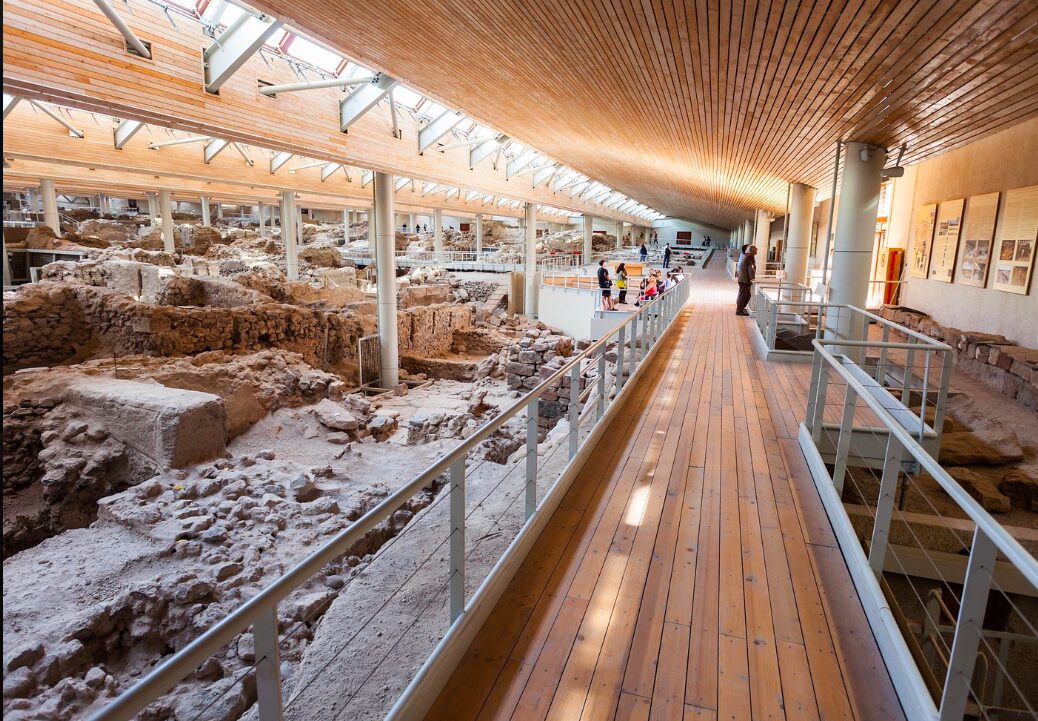 A Santorini stop that takes you at least 4,000 years back to a posh urban city