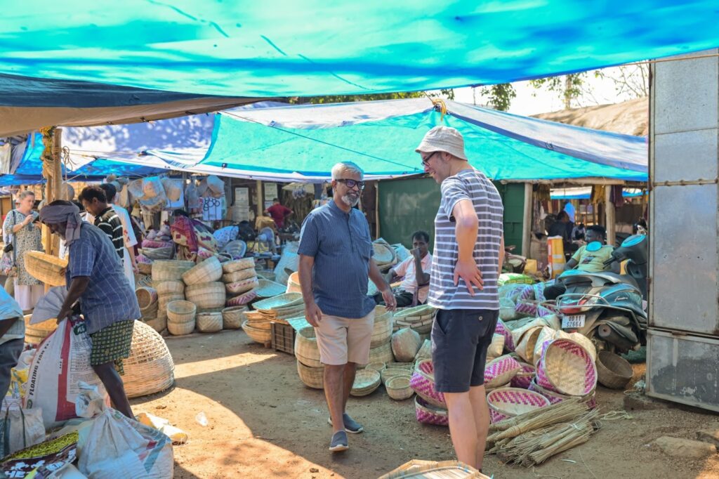 At The Chhau Festival, it’s more than performances: visit nearby villages to see indigenous
crafts, watch dancers rehearse, and explore the natural beauty of Mayurbhanj that shaped
this art. Photo courtesy: RARE India