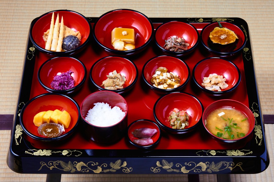 Shojin ryori, Buddhist-Japanese vegatarian cuisine..jpg
